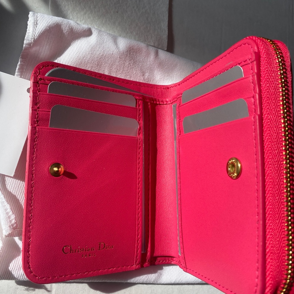 Dior Wallet - Picture 2 of 9